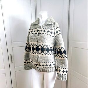 🖤🖤🖤 Vintage 1970's Cowichan Sweater